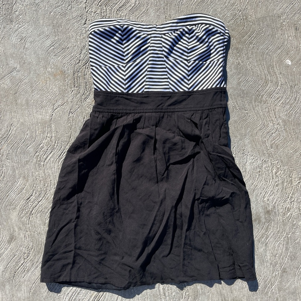 Guess black and white stripped dress
